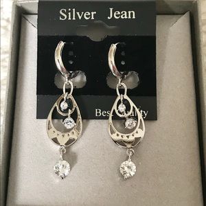 Silver earring W Rhinestone